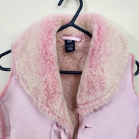 Baby Gap faux fur and suede vest bow front detail with side pockets size 18-24 M - Picture 4 of 11